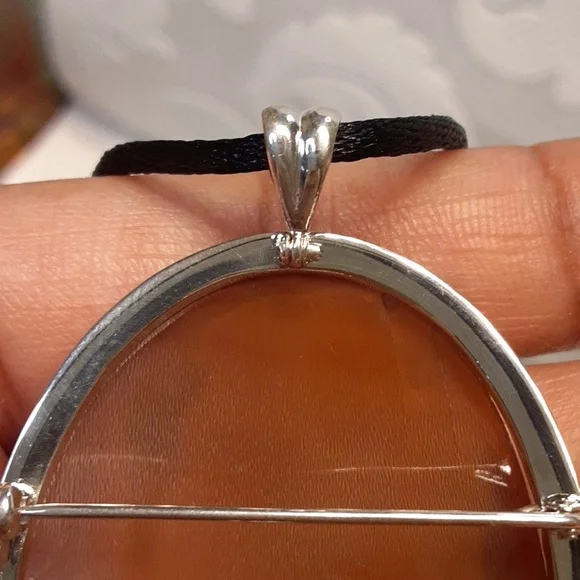 925, Made in Italy, Hand Carved Cameo, Beauty & The Beast. Pendant & Brooch. - Picture 13 of 17